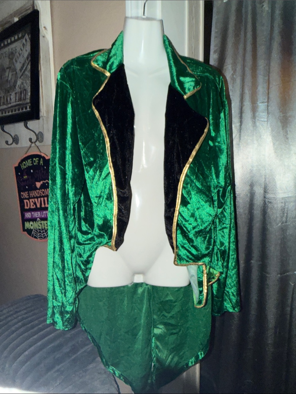 Cosplay Halloween Green Velvet Open-Front Women's Jacket with Gold Trim Large